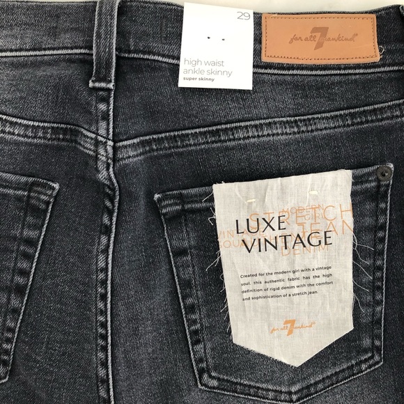 NEW! 7 FOR ALL MANKIND - Picture 7 of 7